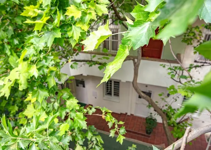 Easy Star Hotel
